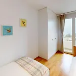 2-bedroom, 2-bathroom Apartment, Parking & View - - Cd20-3f Apartment