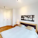 2-bedroom, 2-bathroom Apartment, Parking & View - - Cd20-3f Pully