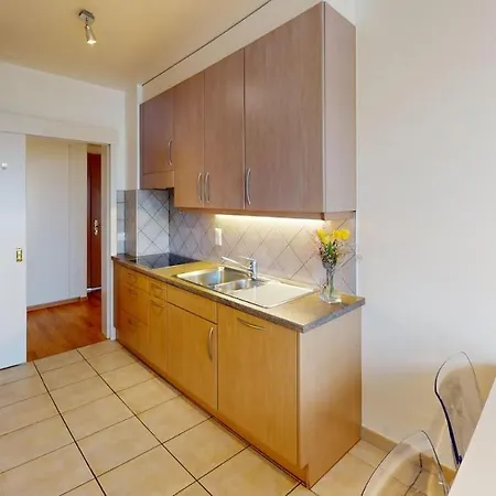 2-bedroom, 2-bathroom Apartment, Parking & View - - Cd20-3f Appartement