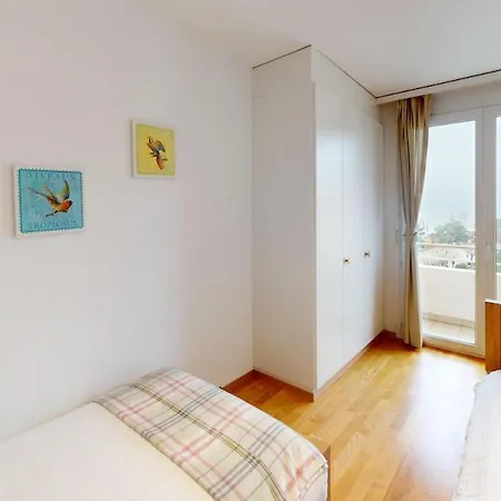 2-bedroom, 2-bathroom Apartment, Parking & View - - Cd20-3f Lägenhet