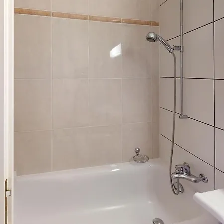 2-bedroom, 2-bathroom Apartment, Parking & View - - Cd20-3f Apartment *