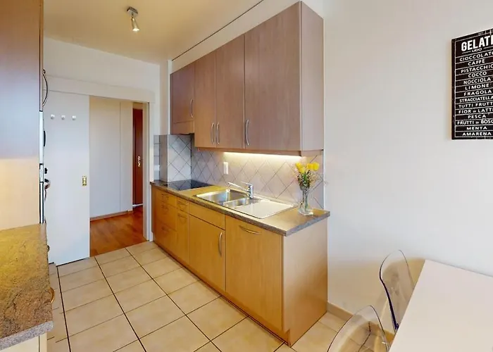 2-bedroom, 2-bathroom Apartment, Parking & View - - Cd20-3f Appartement