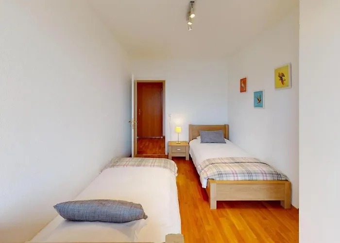 2-bedroom, 2-bathroom Apartment, Parking & View - - Cd20-3f Διαμέρισμα